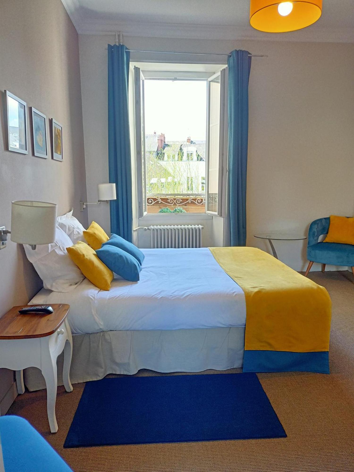 Les Suites Angevines Angers Exterior photo