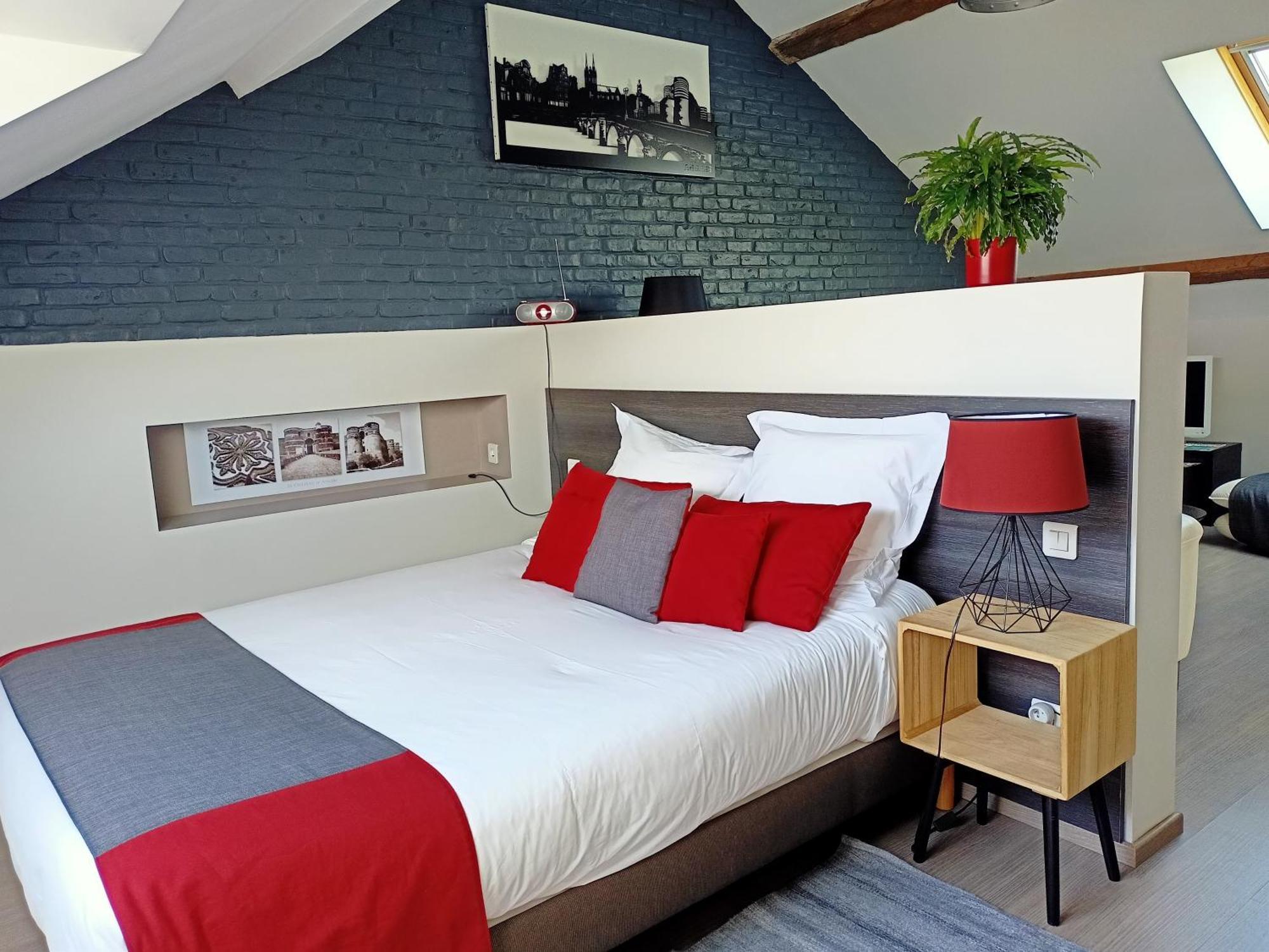 Les Suites Angevines Angers Exterior photo